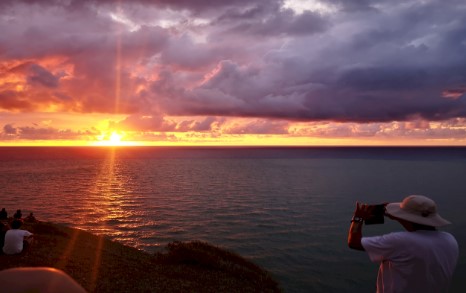 atardecer faro cabo la vela