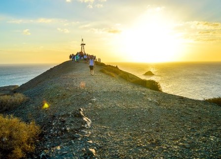 atardecer faro cabo la vela